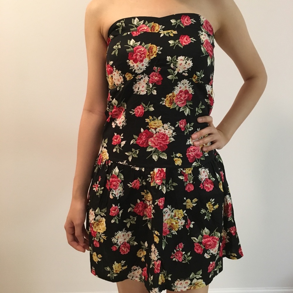 Strapless floral dress with padded bra